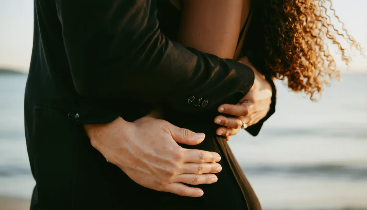 découvrez comment interpréter les gestes tendres et les étreintes affectueuses pour mieux comprendre les messages d'amour, d'amitié ou de désir exprimés par celui qui vous prend par la taille.